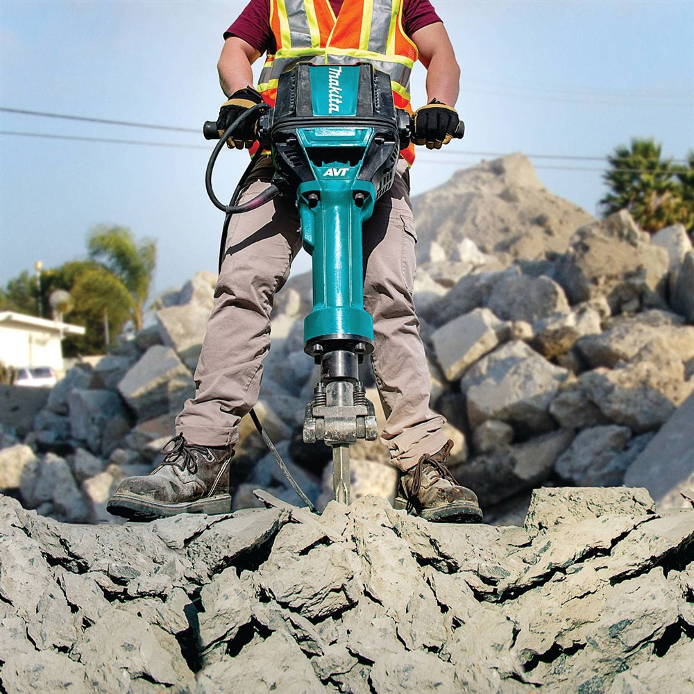 34366-makita2-hm1812.jpg