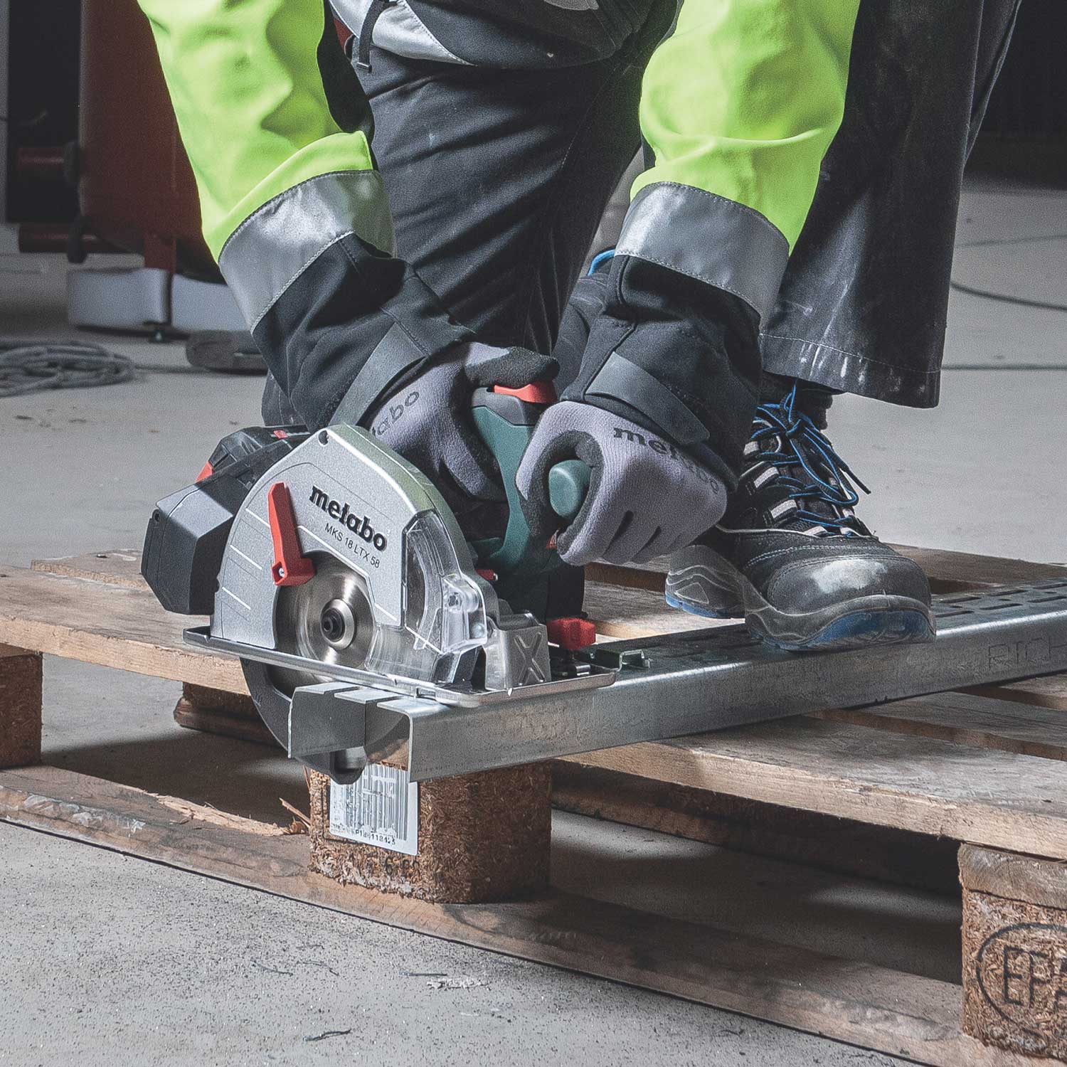 34867-metabo-mks18-saw-4.jpg
